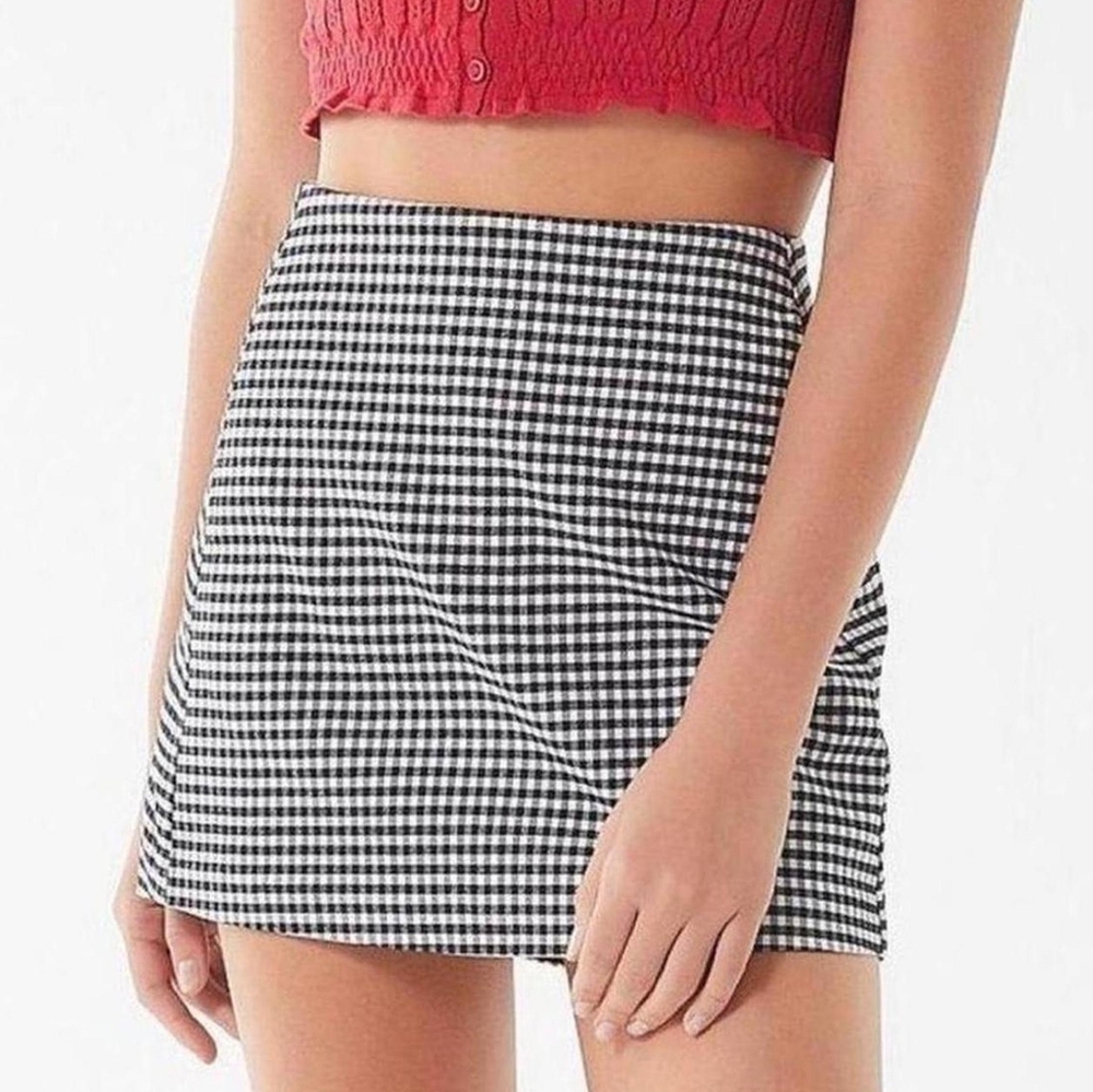 Urban Outfitters Black and White Checkered Women's Skirt